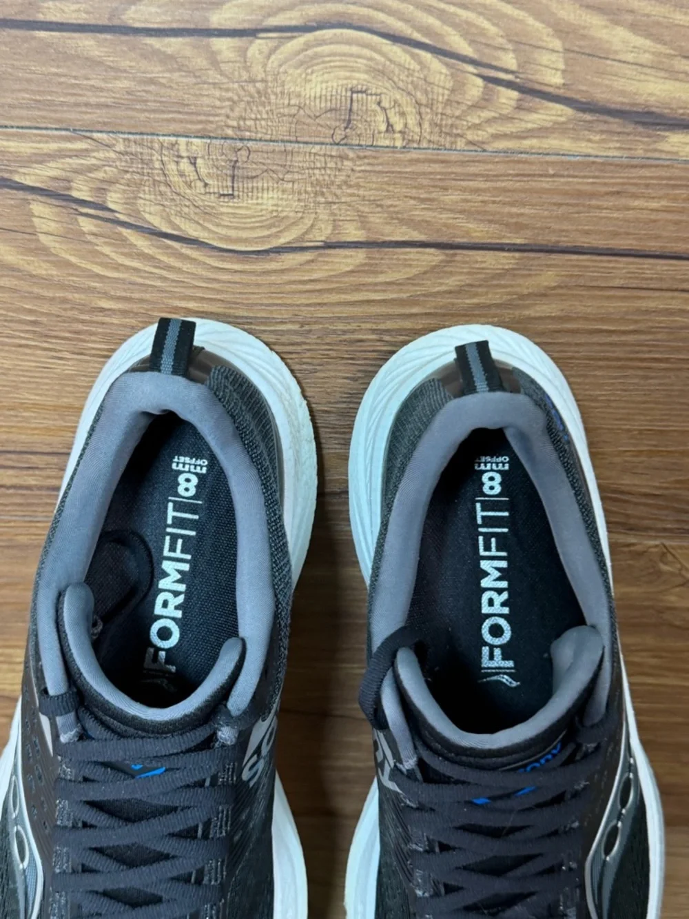 Saucony ride 17 Running Shoes Women’s Size‎ 10 Athletic Sneakers Black